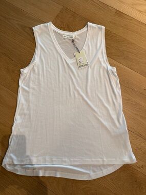 Barefoot Dreams White V-Neck Sleeveless Tank
